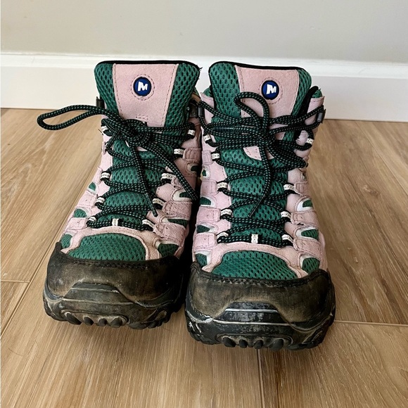 Merrell Green and Pink Lace Up Boots - Picture 6 of 11